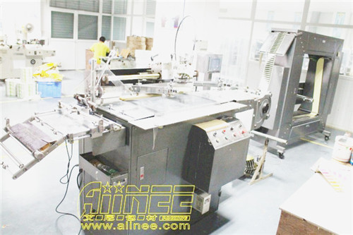 不干胶标签贴纸自动丝网印刷机